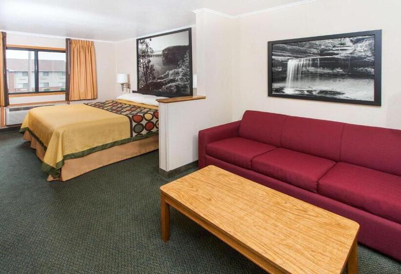 キングサイズベッドのデラックススイート, Super 8 By Wyndham Ottawa Starved Rock