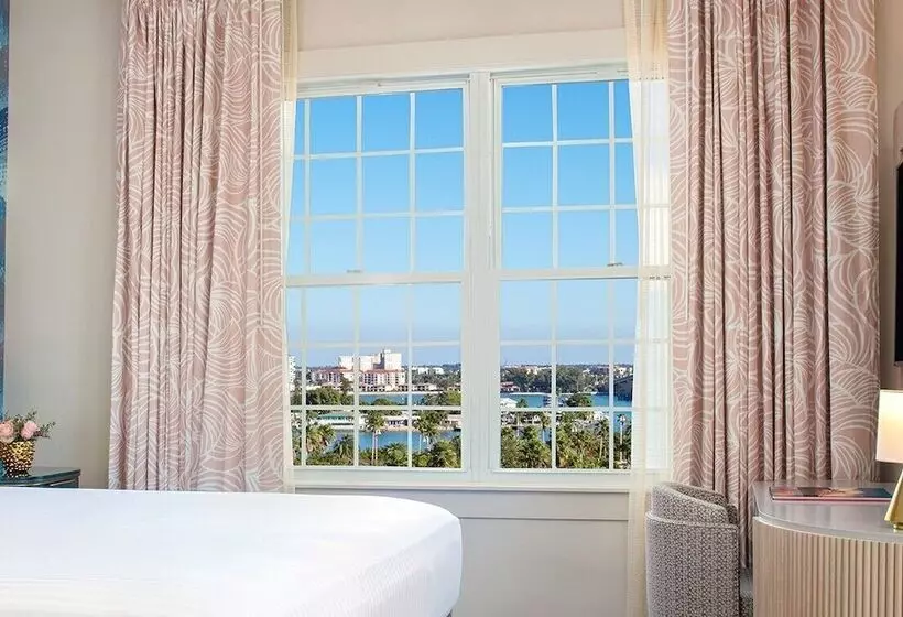 キングサイズベッドのデラックスルーム, The Don Cesar