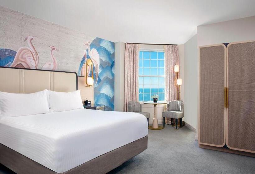 جناح جونيور ديلوكس, The Don Cesar