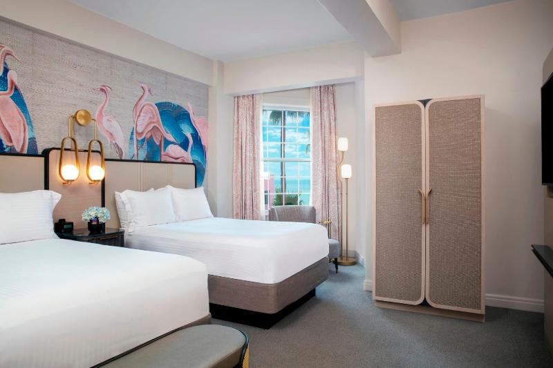 جناح جونيور ديلوكس, The Don Cesar