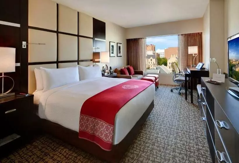 اتاق استاندارد با تخت بزرگ, The Statler Hotel At Cornell University