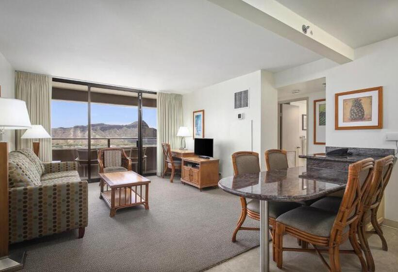 2 Bedrooms Suite Sea View, Aston Waikiki Sunset