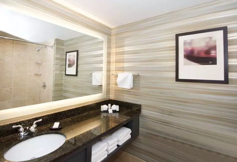 سوئیت برای معلولان, Embassy Suites By Hilton Walnut Creek
