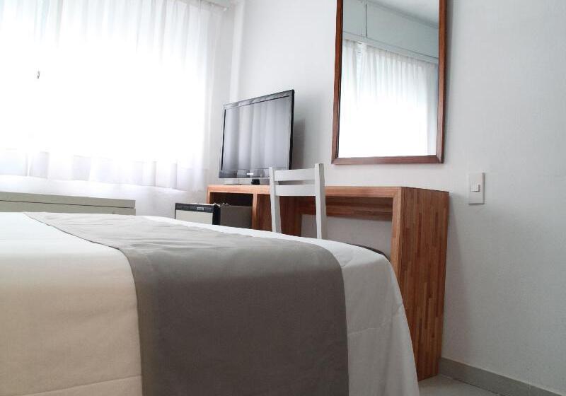 غرفة قياسية رباعية, Florinda