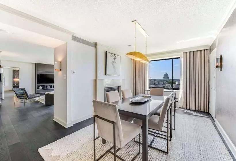 سوئیت پرزیدنت, Hilton Washington Dc Capitol Hill