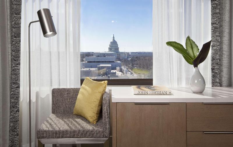 اتاق استاندارد با چشم‌انداز, Hilton Washington Dc Capitol Hill