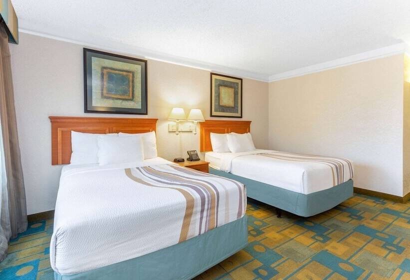 غرفه قياسيه سريرين مزدوجين, La Quinta By Wyndham Redding