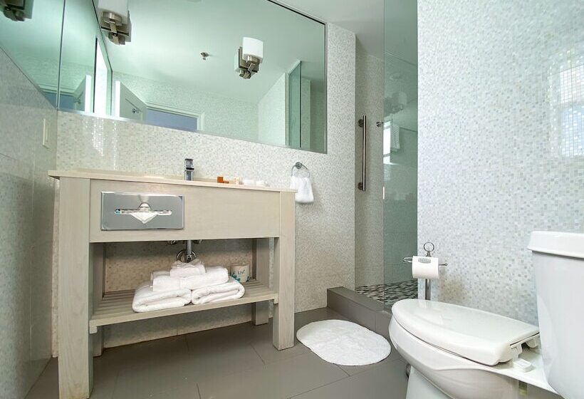 주니어 스위트, Marseilles Beachfront