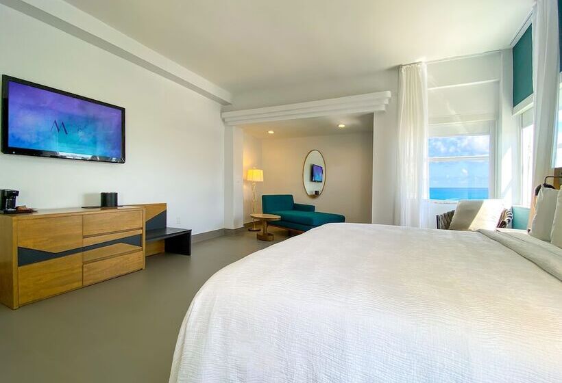 Juniorsviitti, Marseilles Beachfront