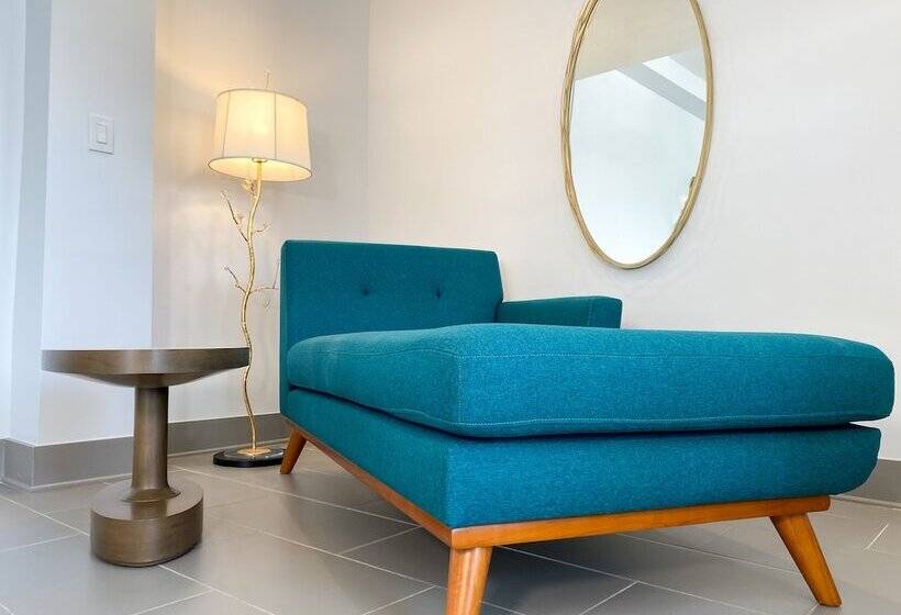 주니어 스위트, Marseilles Beachfront