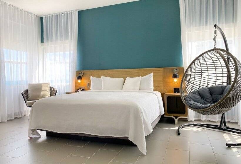 Juniorsviitti, Marseilles Beachfront