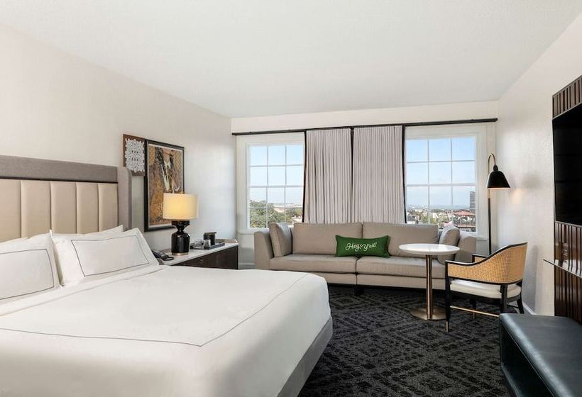 Номер Deluxe Адаптированный для Инвалидов, Mills House Charleston, Curio Collection By Hilton