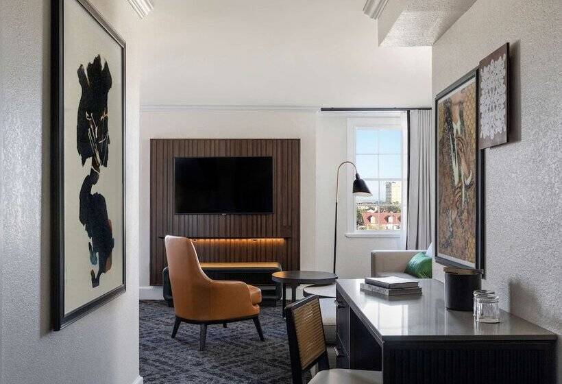 Студия Стандарт Двуспальная Кровать, Mills House Charleston, Curio Collection By Hilton