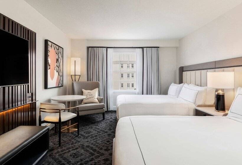 Номер Стандарт 2 Двуспальные Кровати, Mills House Charleston, Curio Collection By Hilton