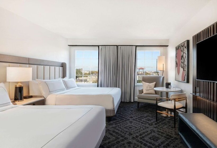장애인용 디럭스룸, Mills House Charleston, Curio Collection By Hilton