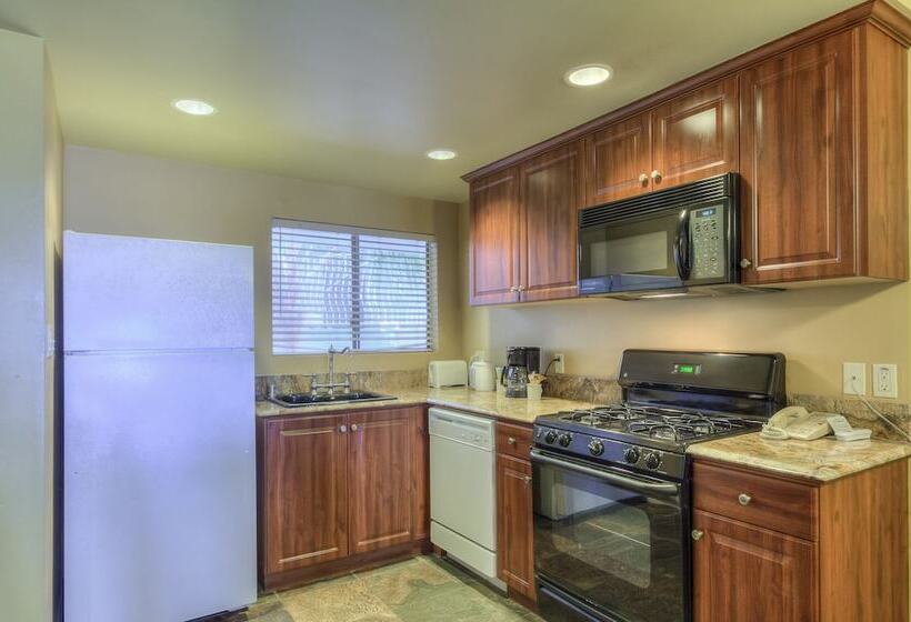 جناح ديلوكس غرفتين نوم, Oceanside Marina Suites  A Waterfront