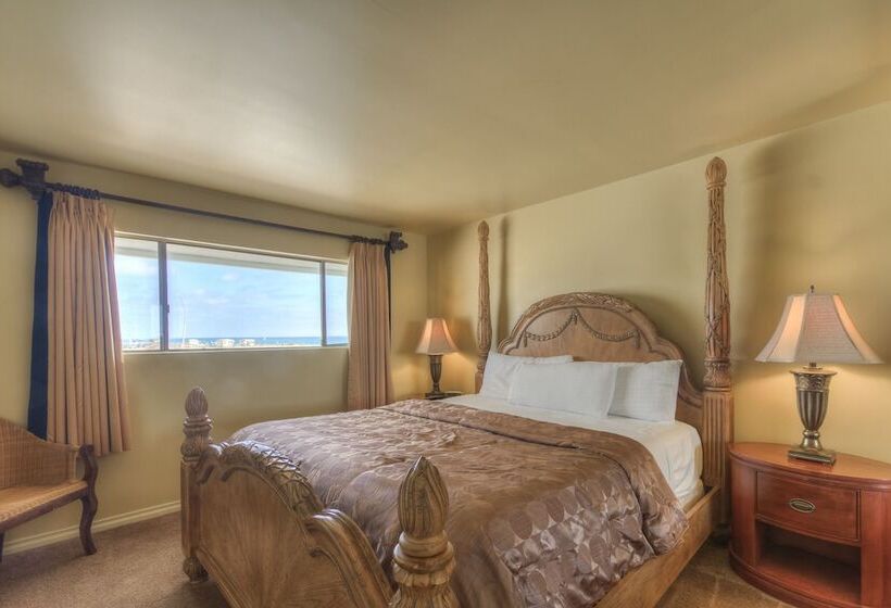 Люкс Deluxe 2 Спальни, Oceanside Marina Suites  A Waterfront