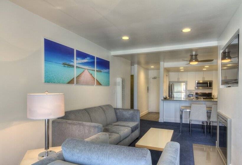 جناح بريميوم, Oceanside Marina Suites  A Waterfront