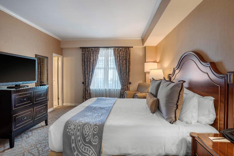 سوئیت با تخت بزرگ, Omni Royal Orleans