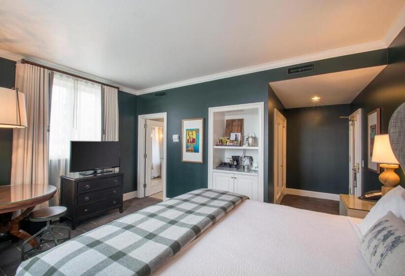 キングサイズベッドのエクゼクティブルーム, Sentinel