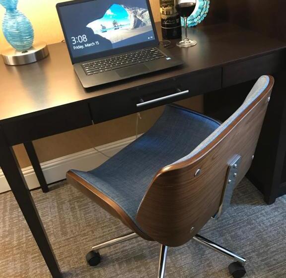 חדר דלוקס, The Dylan Hotel At Sfo