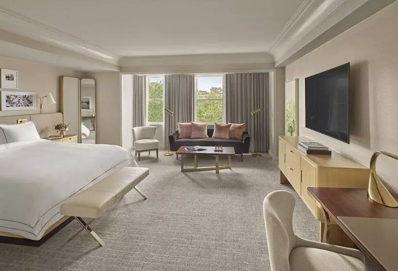 استودیوی استاندارد, The Newbury Boston