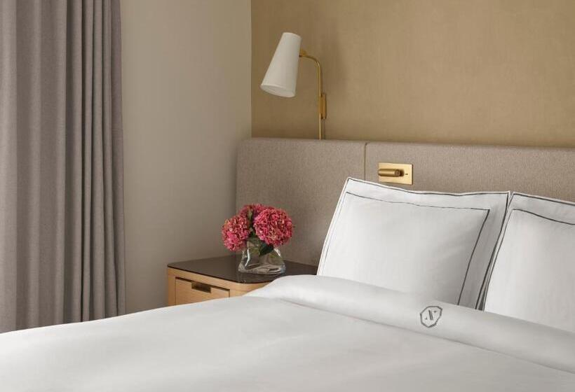 キングサイズベッドのスタンダードルーム, The Newbury Boston