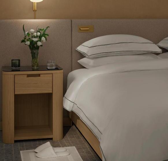 キングサイズベッドのスタンダードルーム, The Newbury Boston