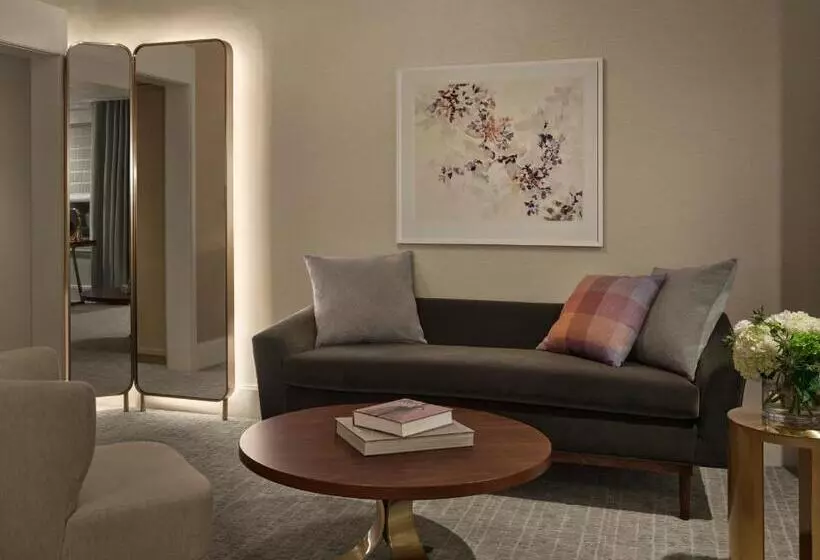 استودیوی استاندارد, The Newbury Boston