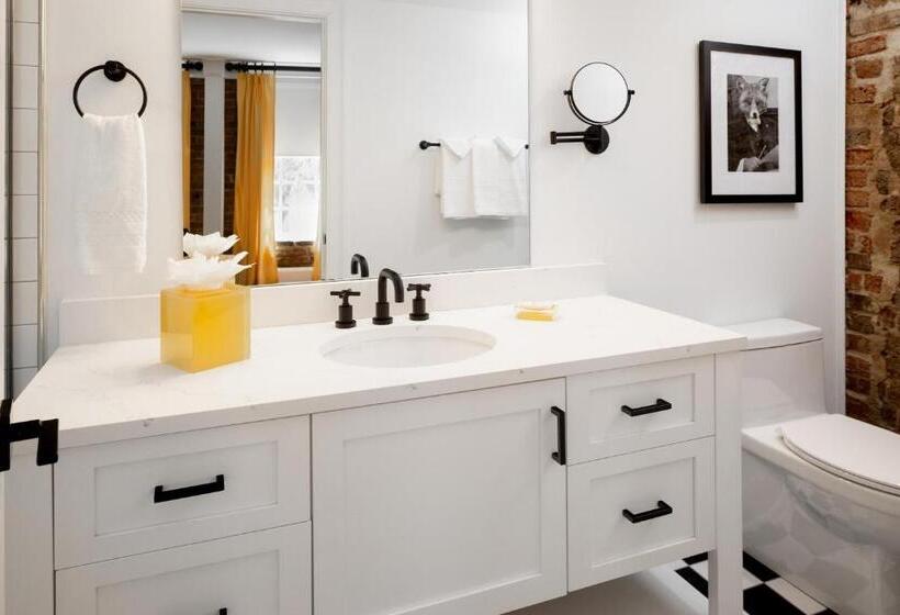 プレミアムルーム, The Vendue, Downtown Art