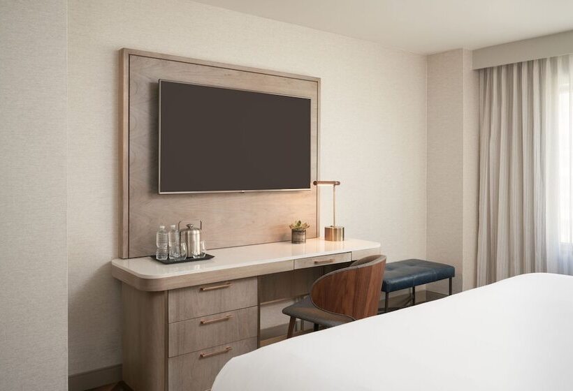 חדר קלאב, The Westin Indianapolis