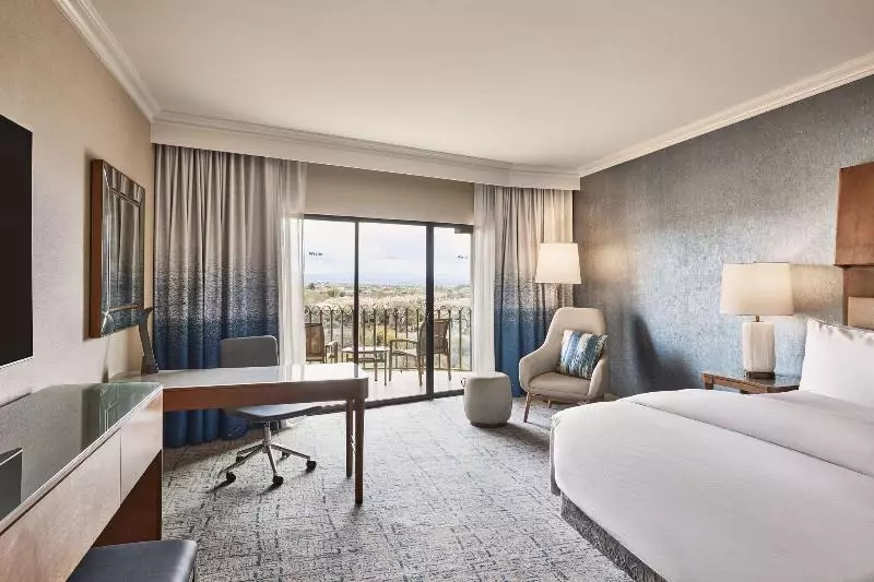 Deluxe Room Mountain View, The Westin La Paloma Resort & Spa