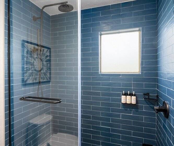 带大床的套房, The Wigwam