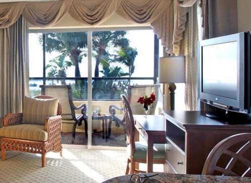 스탠다드 스튜디오 (전망), Tween Waters Island Resort & Spa