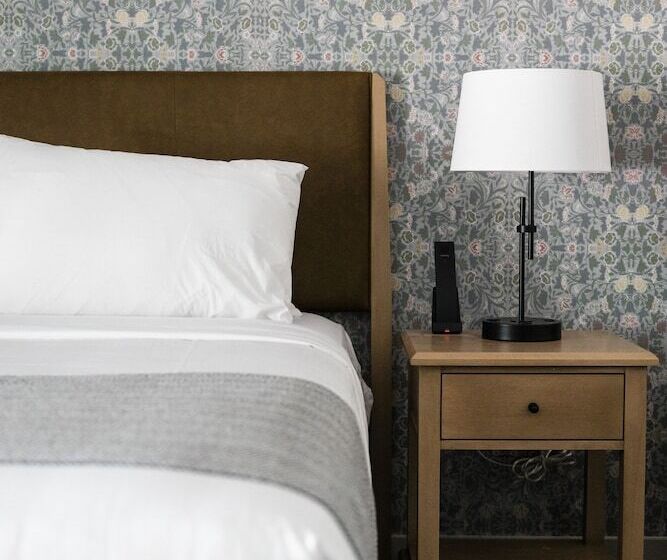 ダブルベッドスタンダードルーム, Waynesville Inn And Golf Club, Tapestry Collection By Hilton