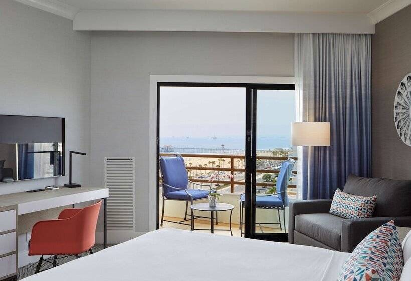 ２ダブルベッドのスタンダードルーム, The Waterfront Beach Resort, A Hilton