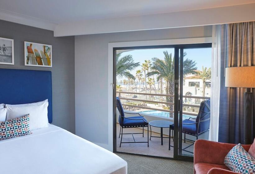 2ダブルベッドのスタンダードルーム, The Waterfront Beach Resort, A Hilton