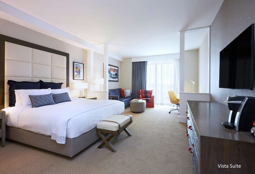 Студия Стандарт Двуспальная Кровать, The Waterfront Beach Resort, A Hilton