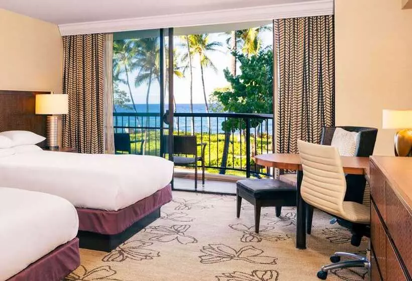 اتاق استاندارد با چشم‌انداز دریا, The Waterfront Beach Resort, A Hilton