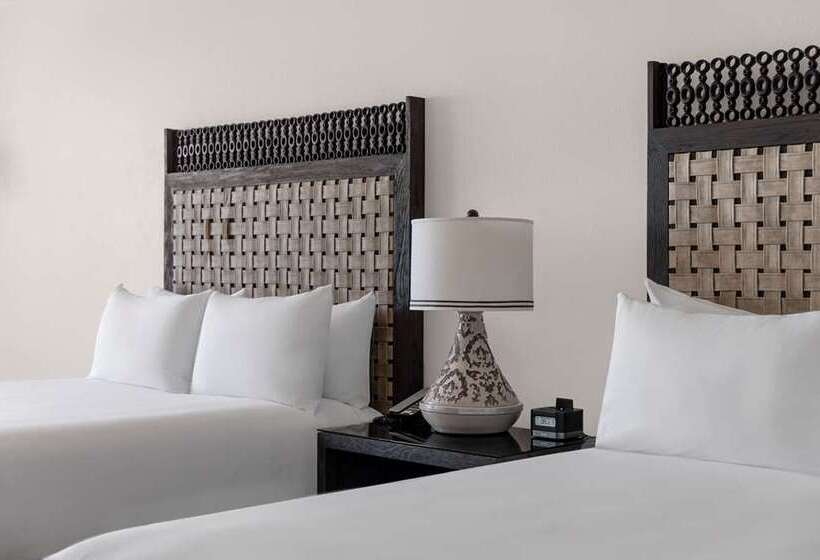 オーシャンビュースタンダードルーム, The Waterfront Beach Resort, A Hilton