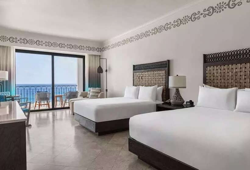 اتاق استاندارد با چشم‌انداز دریا, The Waterfront Beach Resort, A Hilton