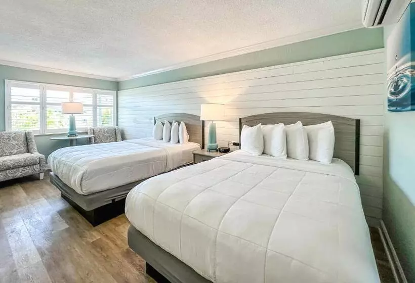 スタンダード４人部屋, Thunderbird Beach Resort