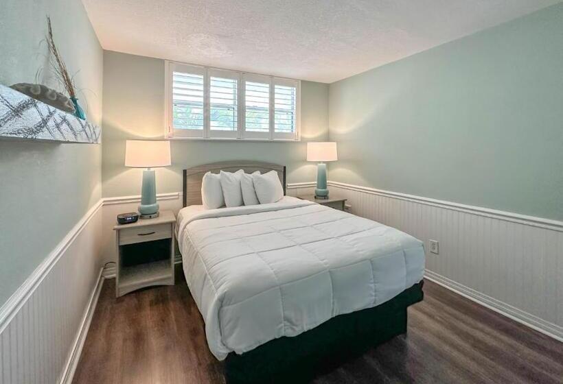 스위트, Thunderbird Beach Resort