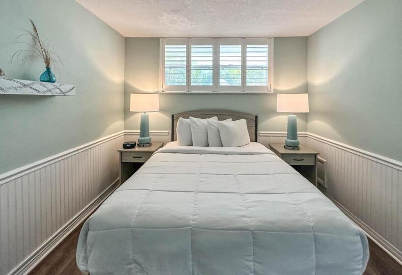 스위트, Thunderbird Beach Resort