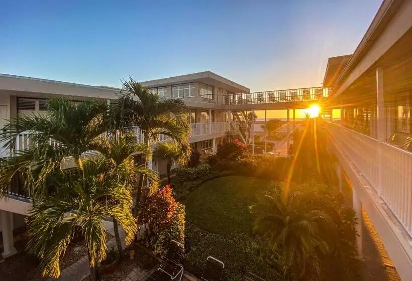 スイート, Thunderbird Beach Resort