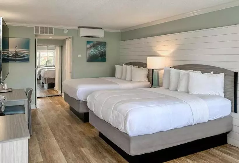 デラックスルーム, Thunderbird Beach Resort
