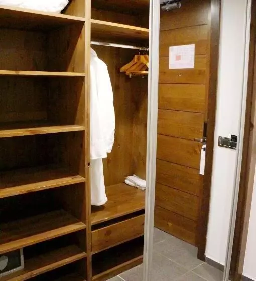 اتاق سوپریور با چشم‌انداز دریا, Avala Resort & Villas