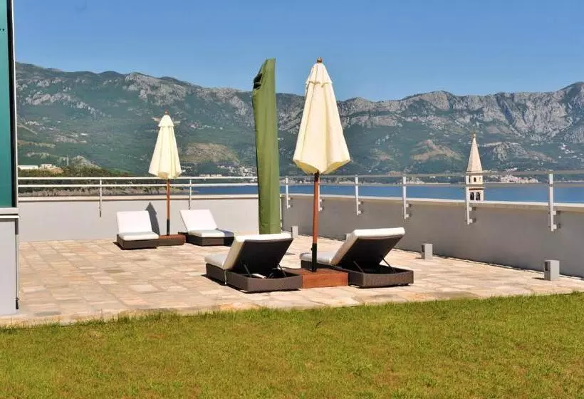 سوئیت پنت هاوس, Avala Resort & Villas
