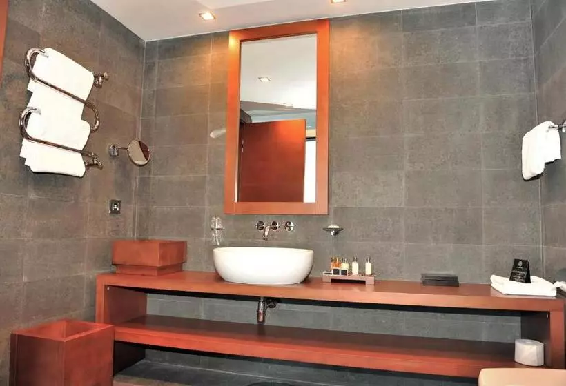 سوئیت پنت هاوس, Avala Resort & Villas
