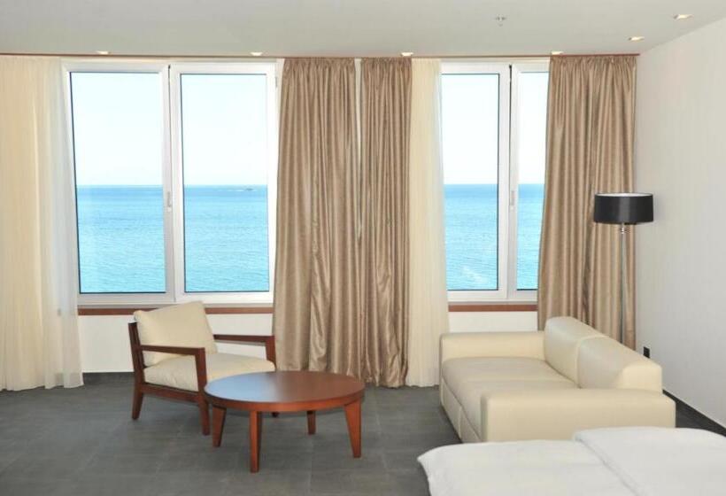 펜트하우스 스위트, Avala Resort & Villas